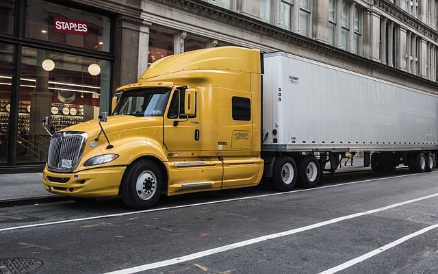 4 Benefits To Being a Professional Truck Driver